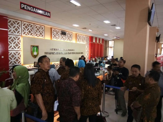 Komisi 1 DPRD Surakarta Apresiasi Surket KTP-el – Disdukcapil Kota ...