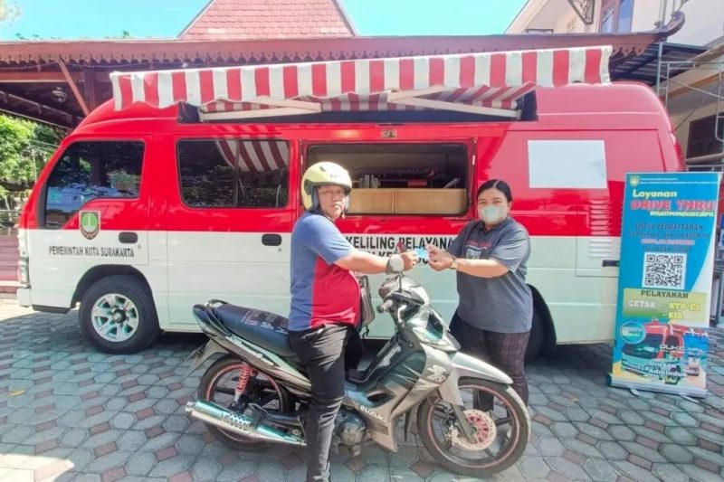 Disdukcapil Layani Buat Ktp El Dan Kia Melalui Lantatur Dispendukcapil Kota Surakarta 6289