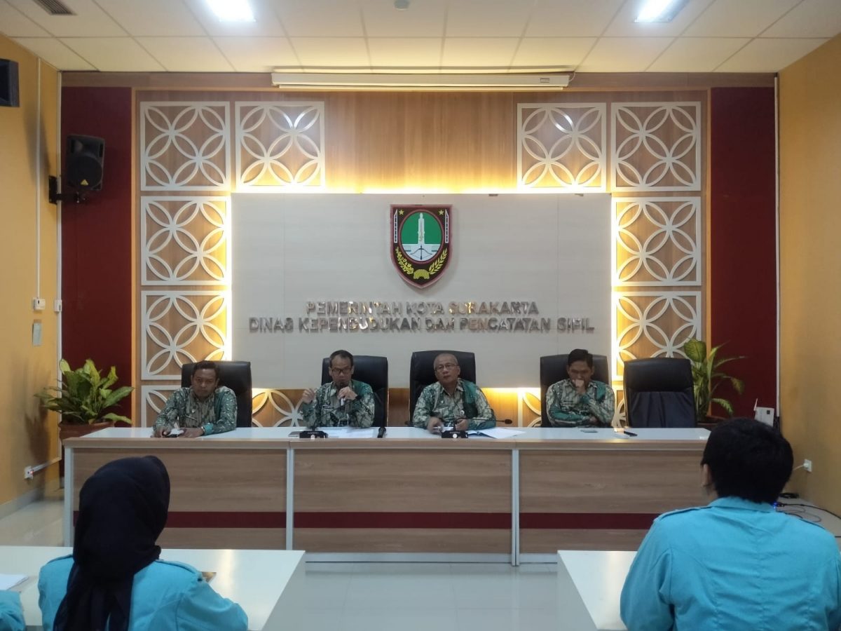 Disdukcapil Surakarta Terima Kuliah Magang Mahasiswa D4 Demografi Dan 